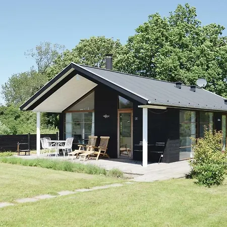 2 Bedroom Cozy In Tranekaer Holiday home Hou (Syddanmark)